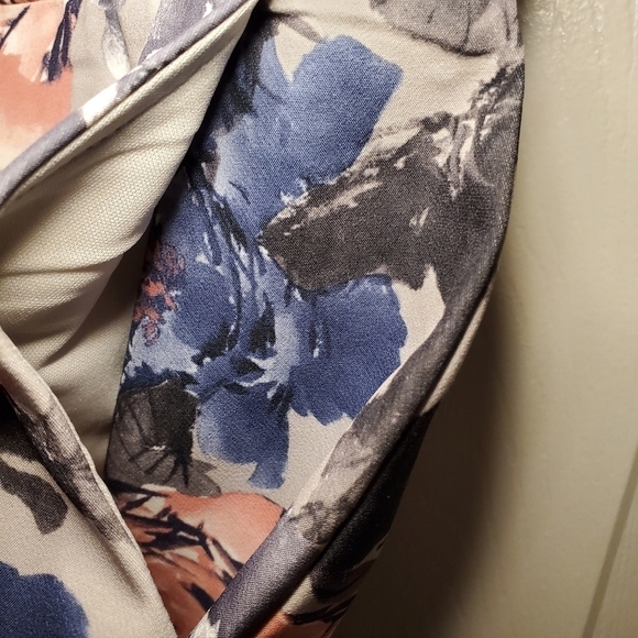 Paper Dolls London Grey & Pastel Floral Bodycon Dress - US Sz 6. - Picture 4 of 11